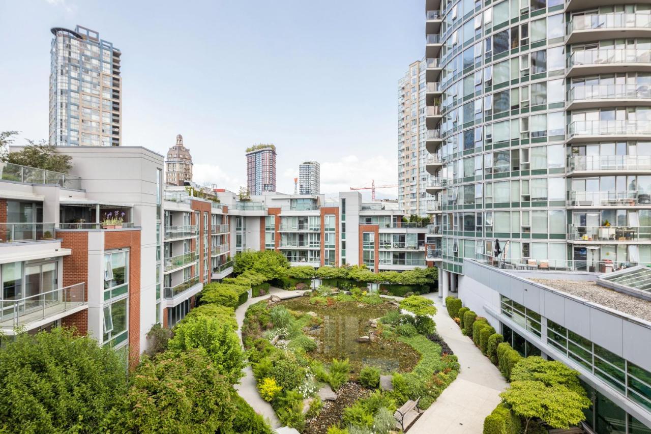 Gardenview Modern Condo With Parking, Gym, Pool, Ac Vancouver Exterior photo